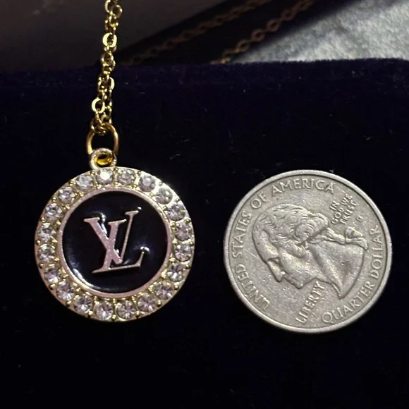 Lv charms - Picture 4 of 4